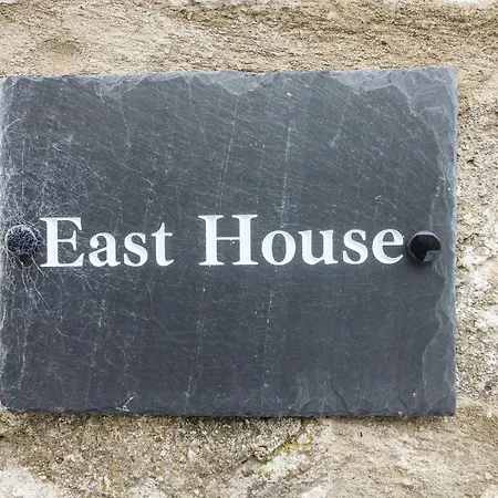 East House شقة هاويس